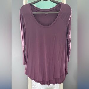 Quarter sleeve top